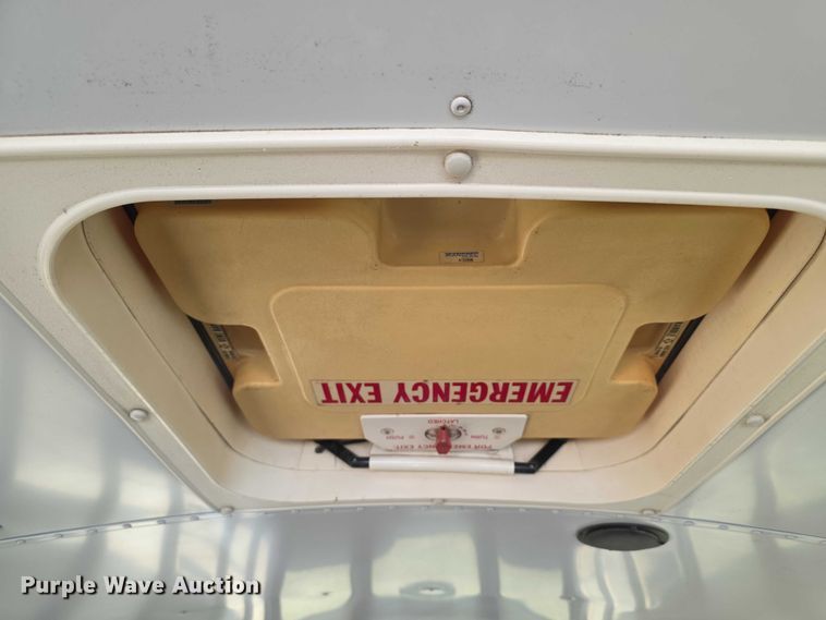 image for item FI0684 2004 Bluebird school bus