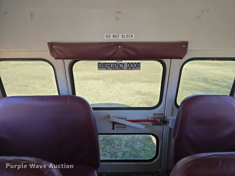 image for item FI0684 2004 Bluebird school bus