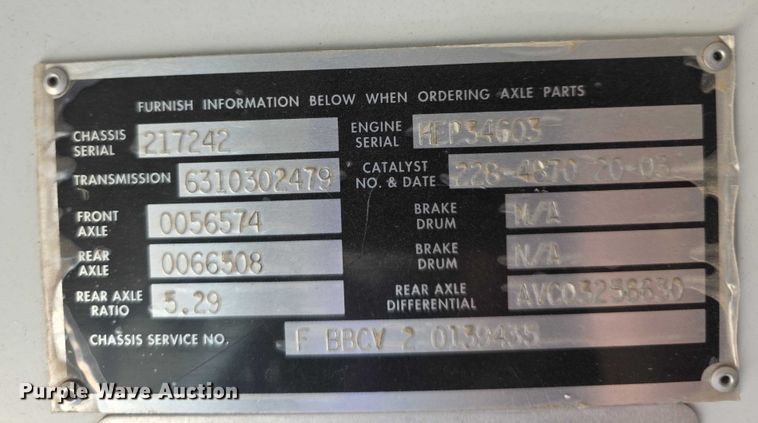 image for item FI0684 2004 Bluebird school bus