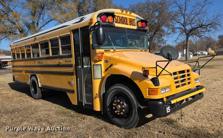 image for item FI0685 2007 Bluebird school bus