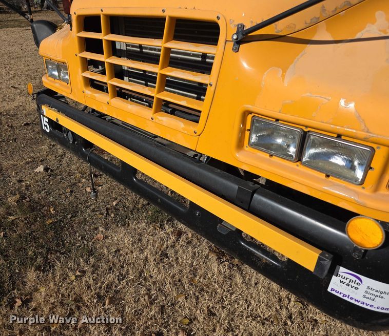 image for item FI0685 2007 Bluebird school bus