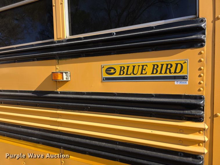 image for item FI0685 2007 Bluebird school bus