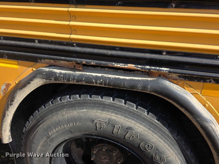 image for item FI0685 2007 Bluebird school bus