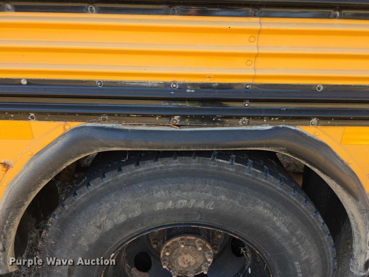 image for item FI0685 2007 Bluebird school bus