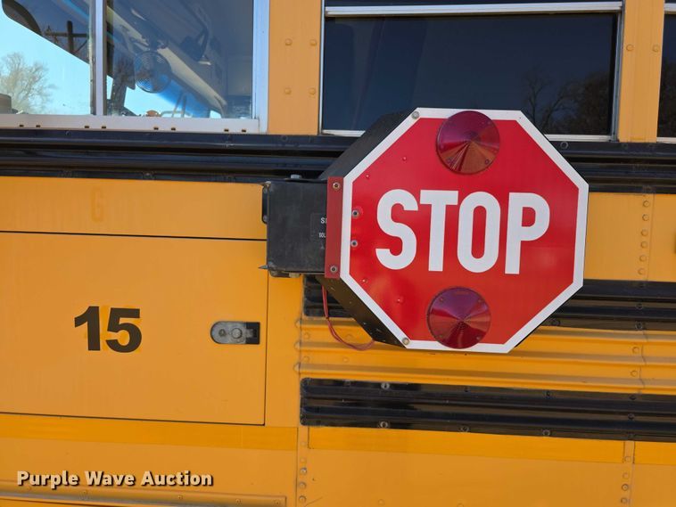 image for item FI0685 2007 Bluebird school bus