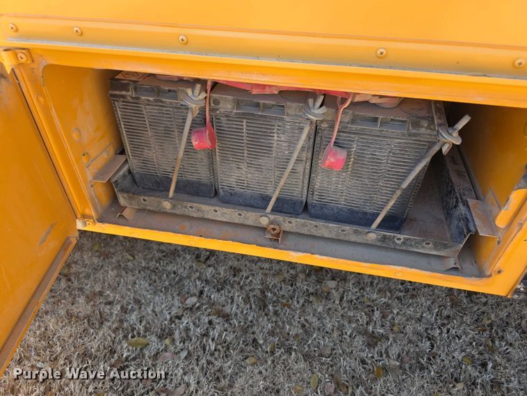 image for item FI0685 2007 Bluebird school bus