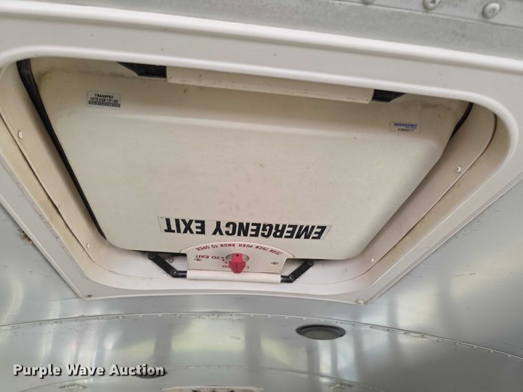 image for item FI0685 2007 Bluebird school bus