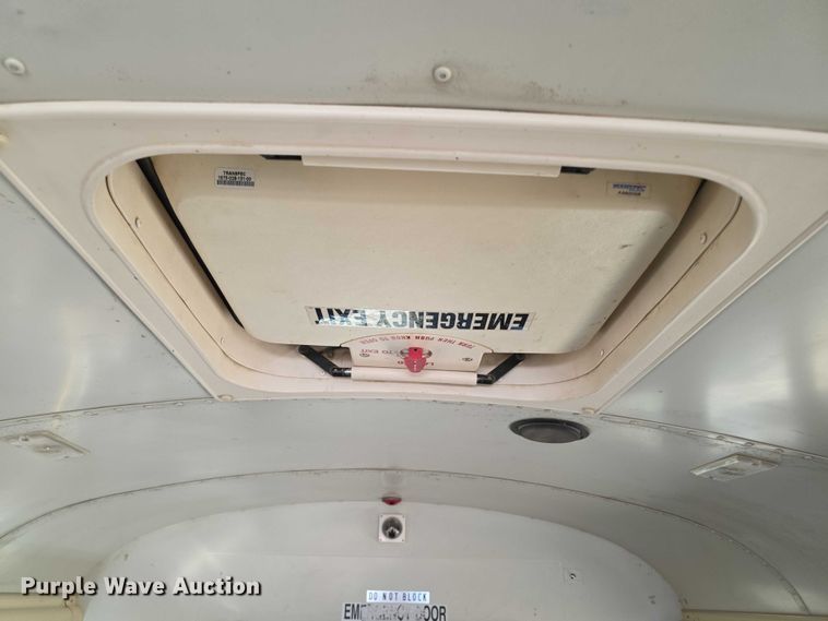 image for item FI0685 2007 Bluebird school bus