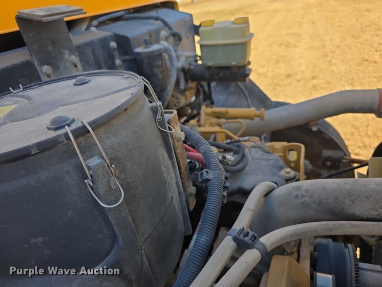 image for item FI0685 2007 Bluebird school bus