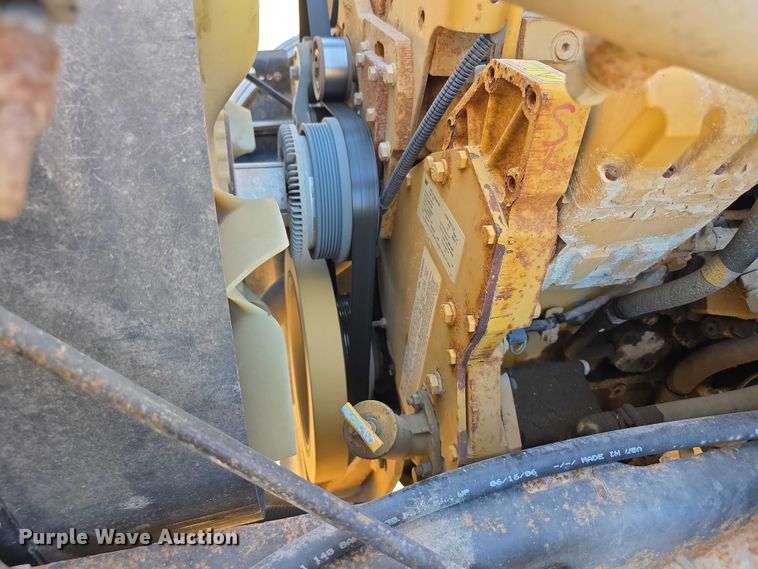 image for item FI0685 2007 Bluebird school bus