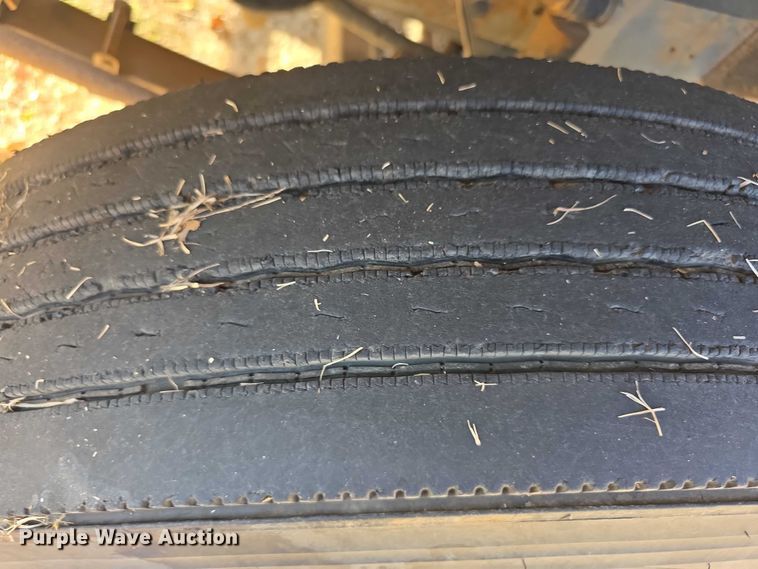 image for item FI0685 2007 Bluebird school bus