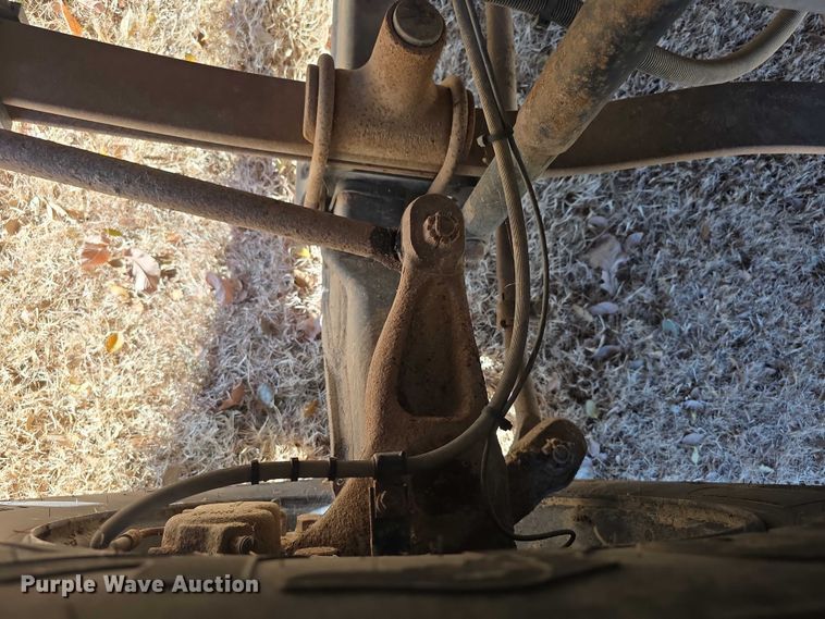 image for item FI0685 2007 Bluebird school bus