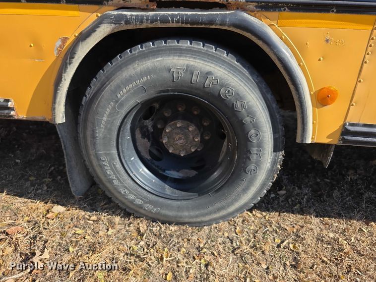 image for item FI0685 2007 Bluebird school bus