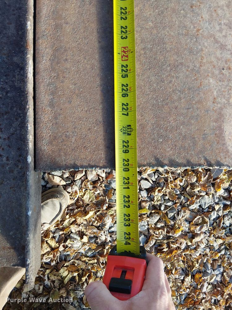 image for item FK0560 (12) pieces of channel iron