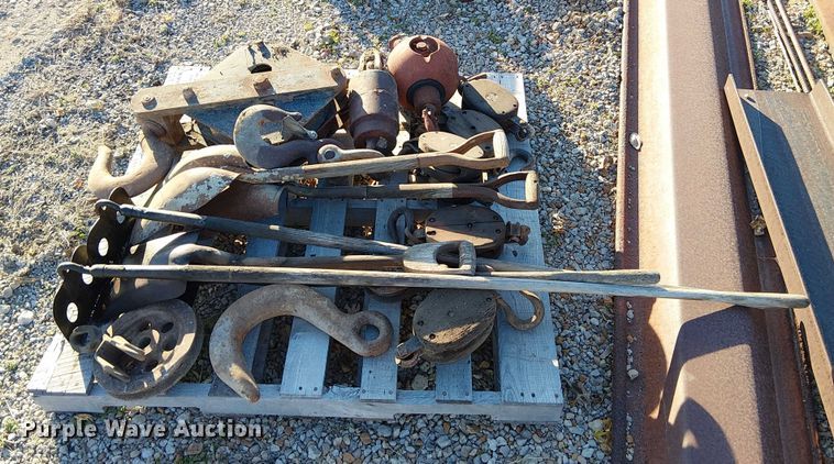 image for item FK0561 Crane attachments