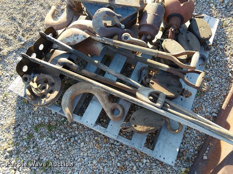 image for item FK0561 Crane attachments