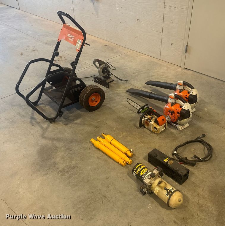 image for item FK0576 Lawn equipment 