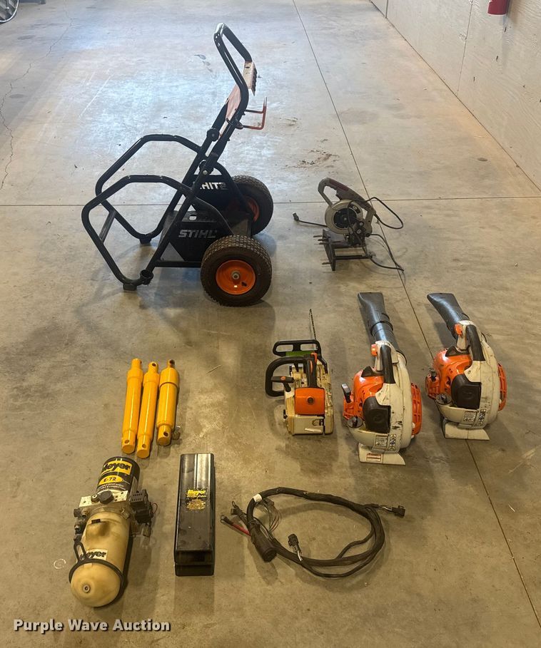 image for item FK0576 Lawn equipment 