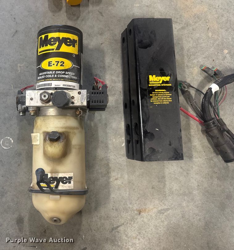 image for item FK0576 Lawn equipment 