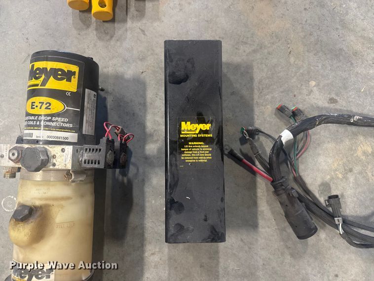 image for item FK0576 Lawn equipment 