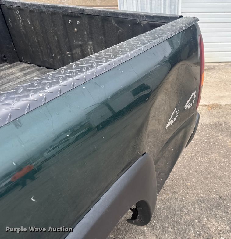 image for item FK0612 2002 Chevrolet Silverado 2500HD  pickup truck