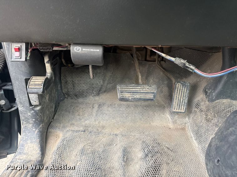 image for item FK0612 2002 Chevrolet Silverado 2500HD  pickup truck