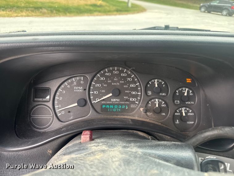 image for item FK0612 2002 Chevrolet Silverado 2500HD  pickup truck