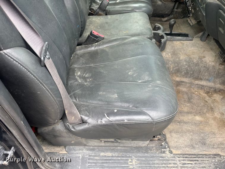 image for item FK0612 2002 Chevrolet Silverado 2500HD  pickup truck