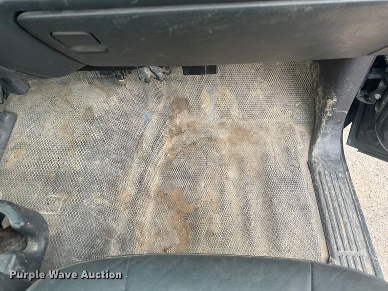 image for item FK0612 2002 Chevrolet Silverado 2500HD  pickup truck