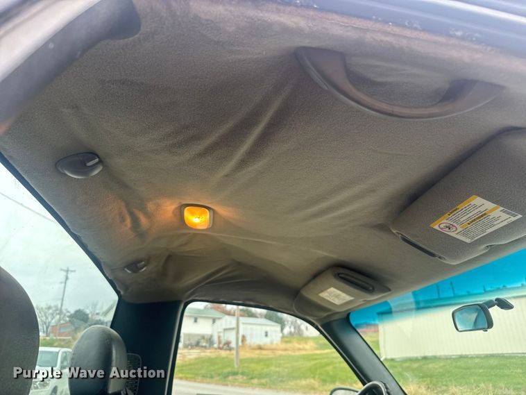 image for item FK0612 2002 Chevrolet Silverado 2500HD  pickup truck