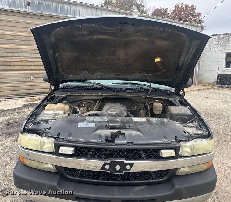 image for item FK0612 2002 Chevrolet Silverado 2500HD  pickup truck