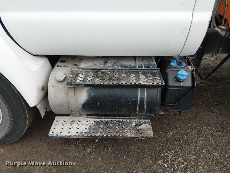 image for item FK0694 2013 Ford F750 Super Duty pothole patcher truck