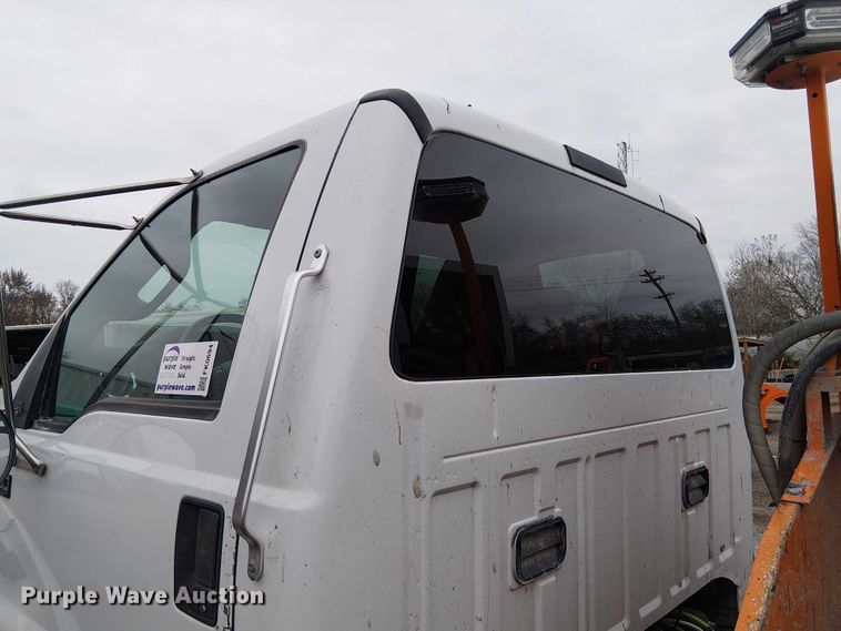 image for item FK0694 2013 Ford F750 Super Duty pothole patcher truck