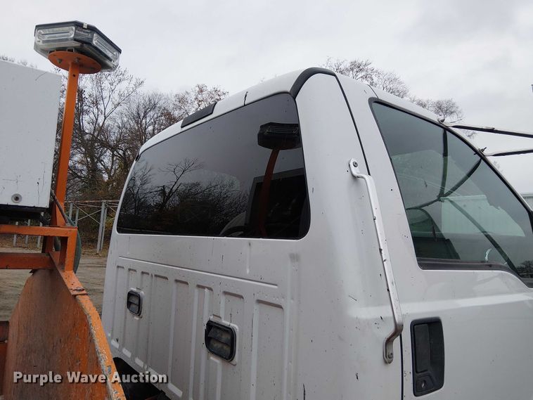 image for item FK0694 2013 Ford F750 Super Duty pothole patcher truck