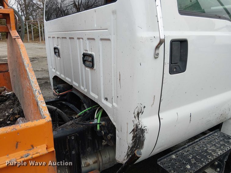 image for item FK0694 2013 Ford F750 Super Duty pothole patcher truck