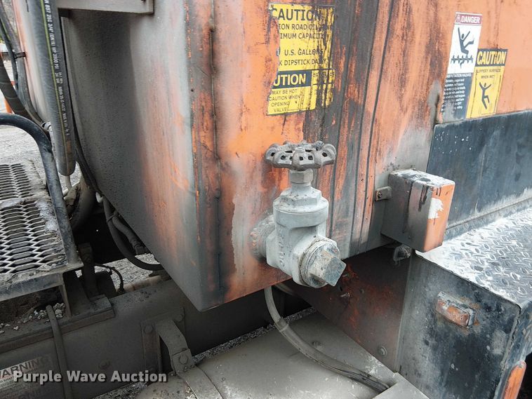 image for item FK0694 2013 Ford F750 Super Duty pothole patcher truck