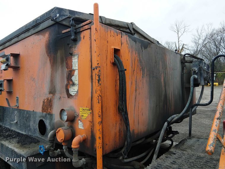 image for item FK0694 2013 Ford F750 Super Duty pothole patcher truck