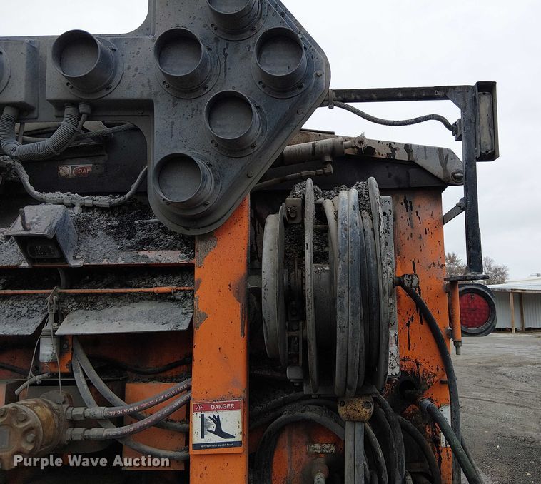 image for item FK0694 2013 Ford F750 Super Duty pothole patcher truck