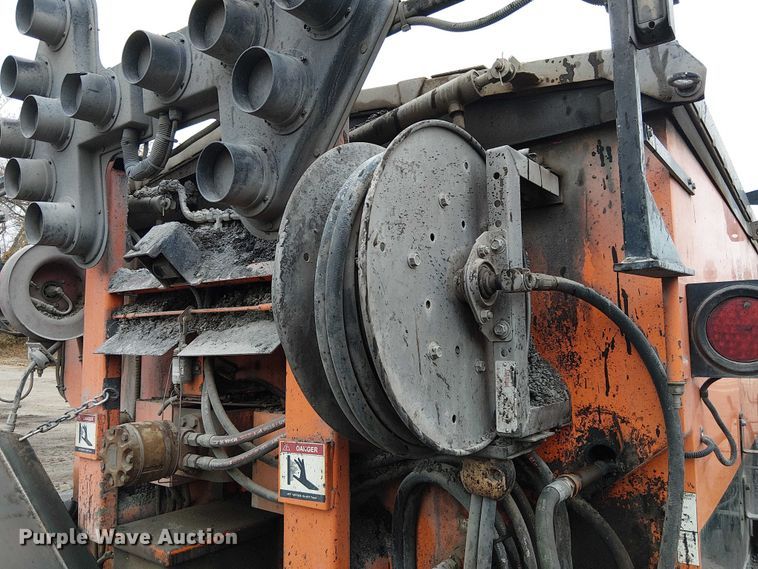 image for item FK0694 2013 Ford F750 Super Duty pothole patcher truck