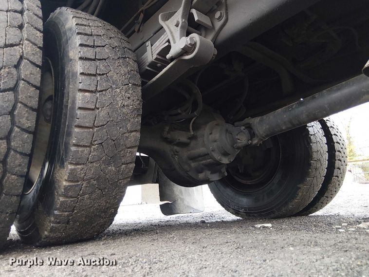 image for item FK0694 2013 Ford F750 Super Duty pothole patcher truck