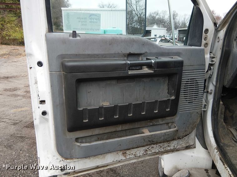 image for item FK0694 2013 Ford F750 Super Duty pothole patcher truck