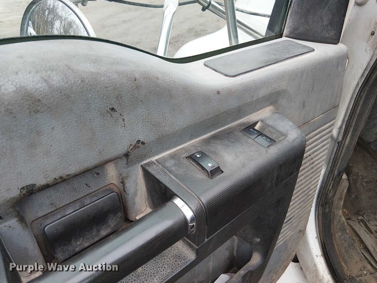 image for item FK0694 2013 Ford F750 Super Duty pothole patcher truck