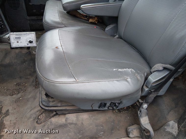 image for item FK0694 2013 Ford F750 Super Duty pothole patcher truck