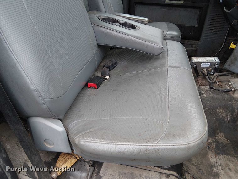 image for item FK0694 2013 Ford F750 Super Duty pothole patcher truck