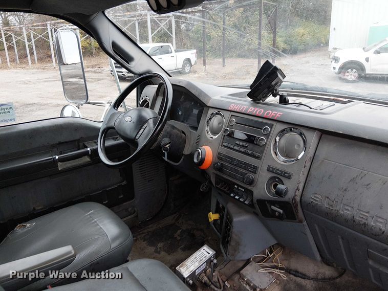 image for item FK0694 2013 Ford F750 Super Duty pothole patcher truck