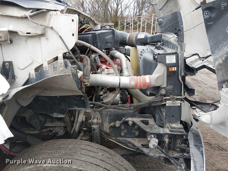 image for item FK0694 2013 Ford F750 Super Duty pothole patcher truck