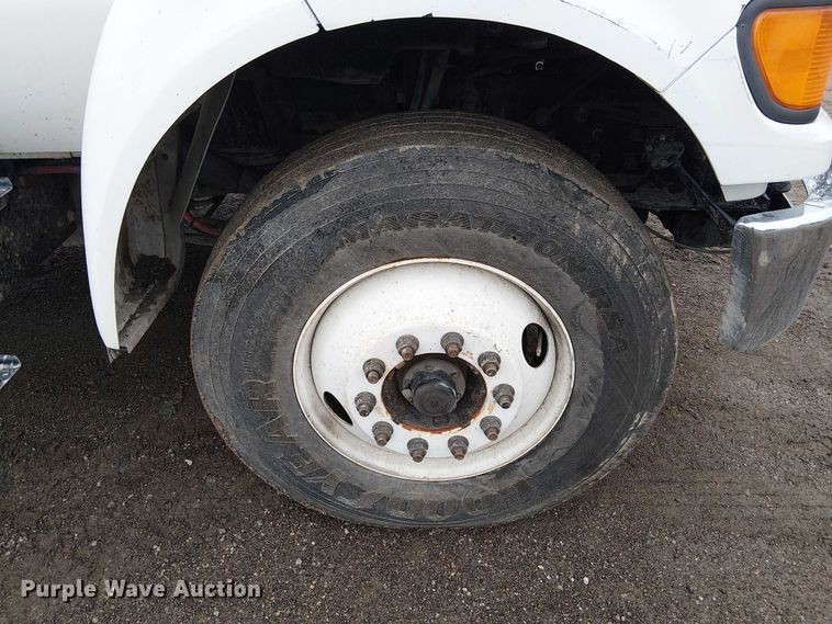 image for item FK0694 2013 Ford F750 Super Duty pothole patcher truck