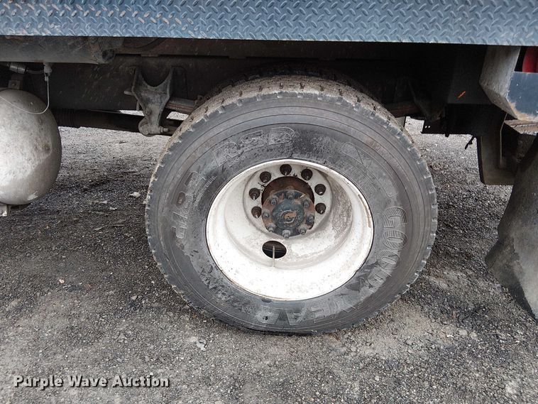 image for item FK0694 2013 Ford F750 Super Duty pothole patcher truck