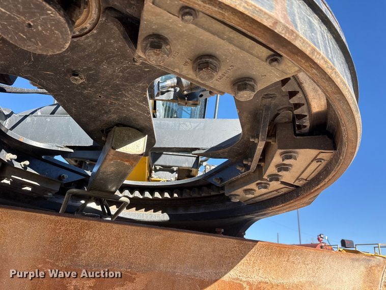 image for item NA9895 2010 John Deere 772G motor grader