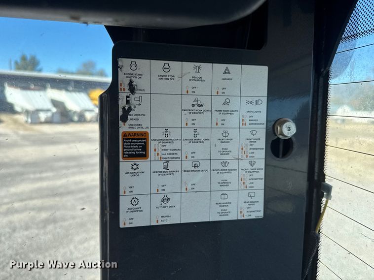 image for item NA9895 2010 John Deere 772G motor grader